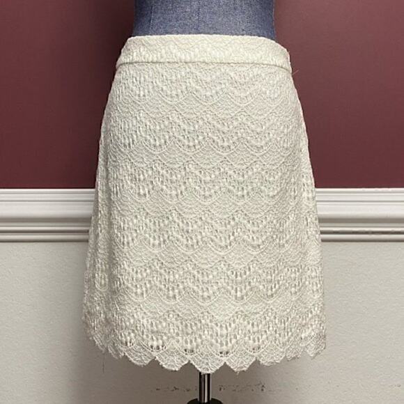 Ann Taylor Dresses & Skirts - NWT Ann Taylor white lace overlay midi skirt sz 4P